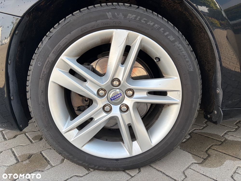 Volvo V60 D4 Momentum - 13