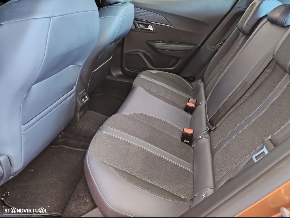 Peugeot 2008 1.2 PureTech Allure - 11