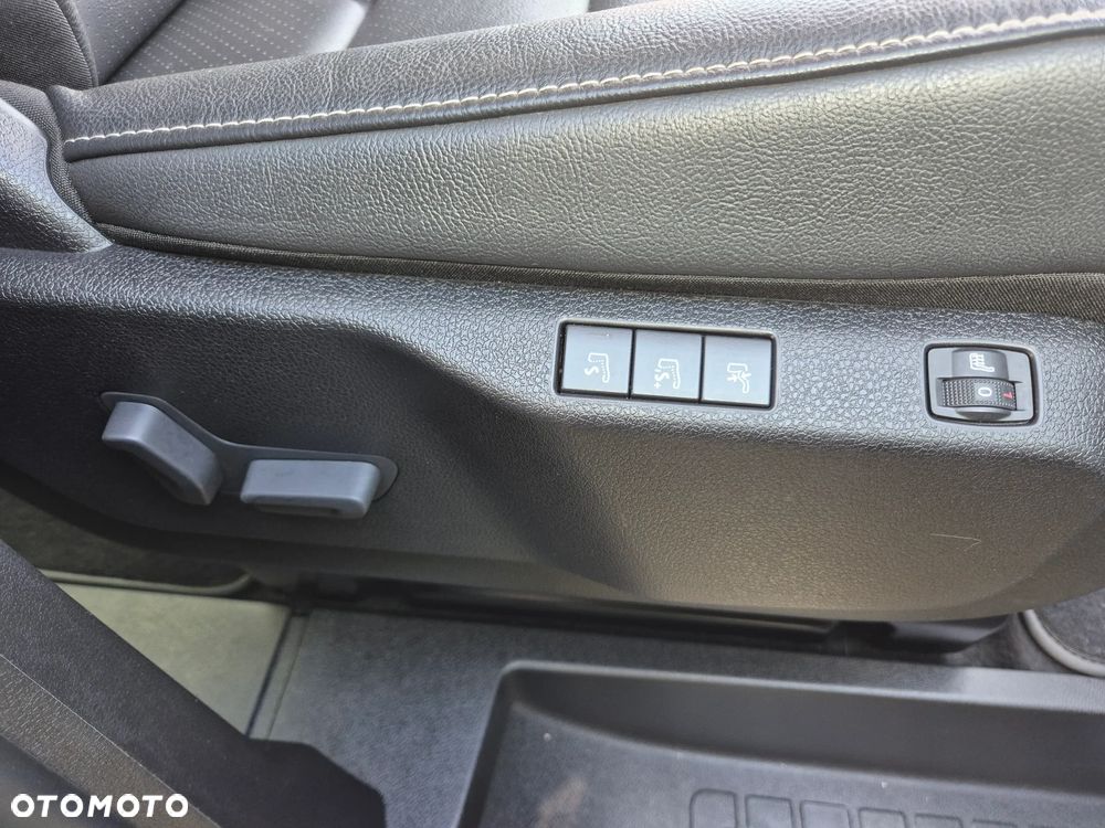 Peugeot Traveller L3 2.0 EAT8 Allure - 23