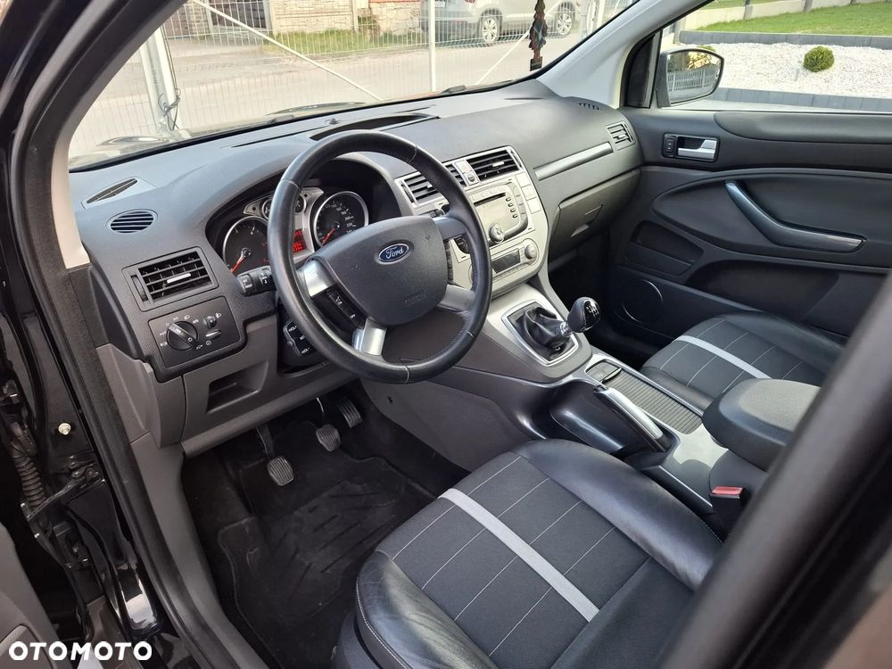 Ford Kuga 2.0 TDCi 2x4 Titanium - 8