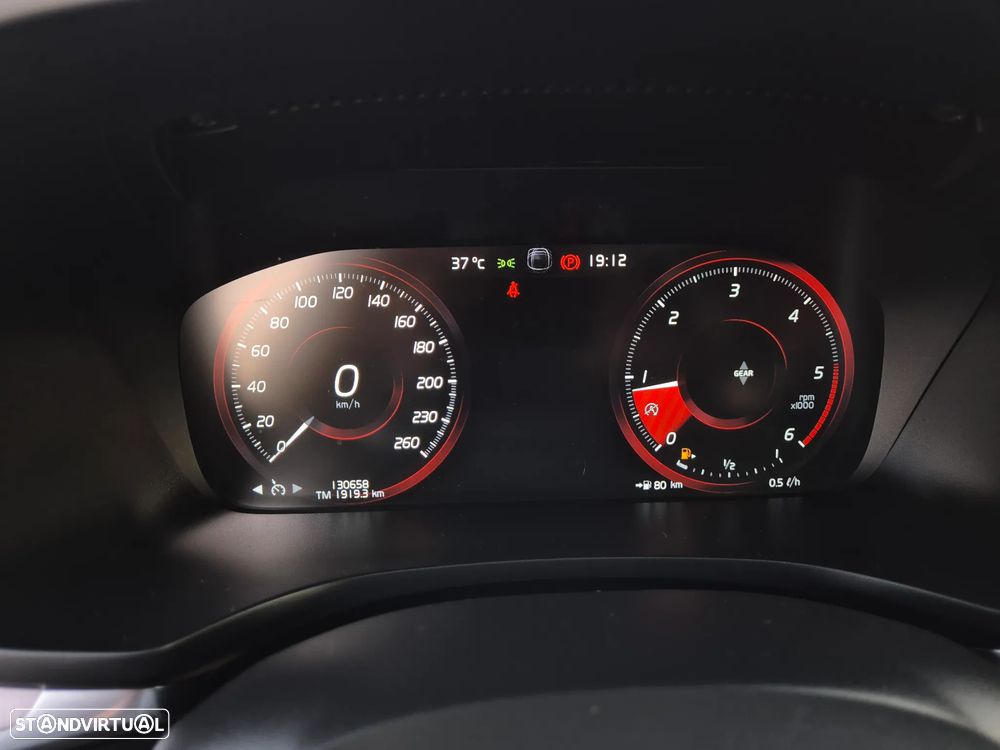 Volvo V60 2.0 D3 Momentum - 24