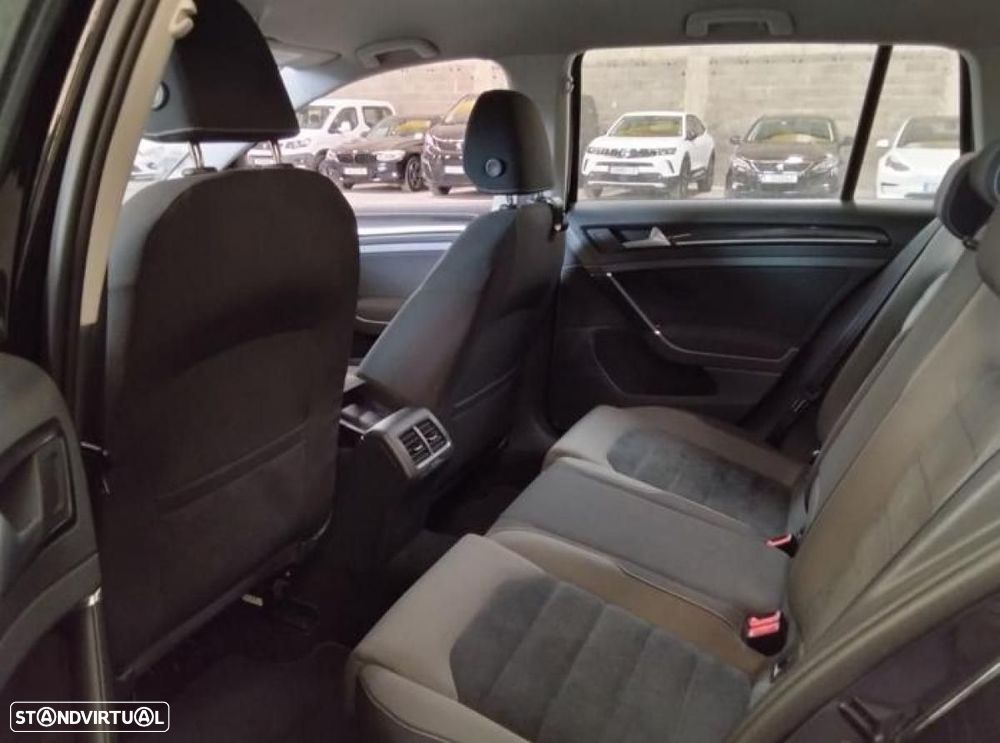 VW Golf Variant - 3