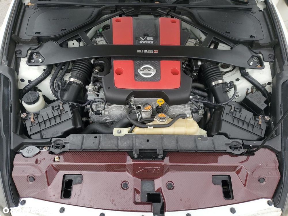 Nissan 370 Z - 11