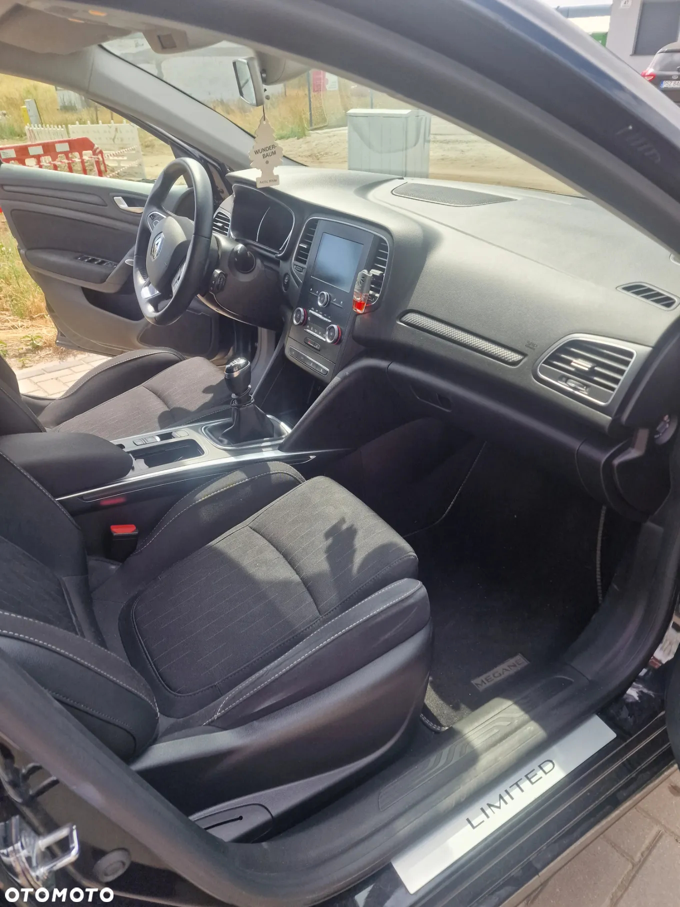 Renault Megane 1.3 TCe FAP Limited - 8