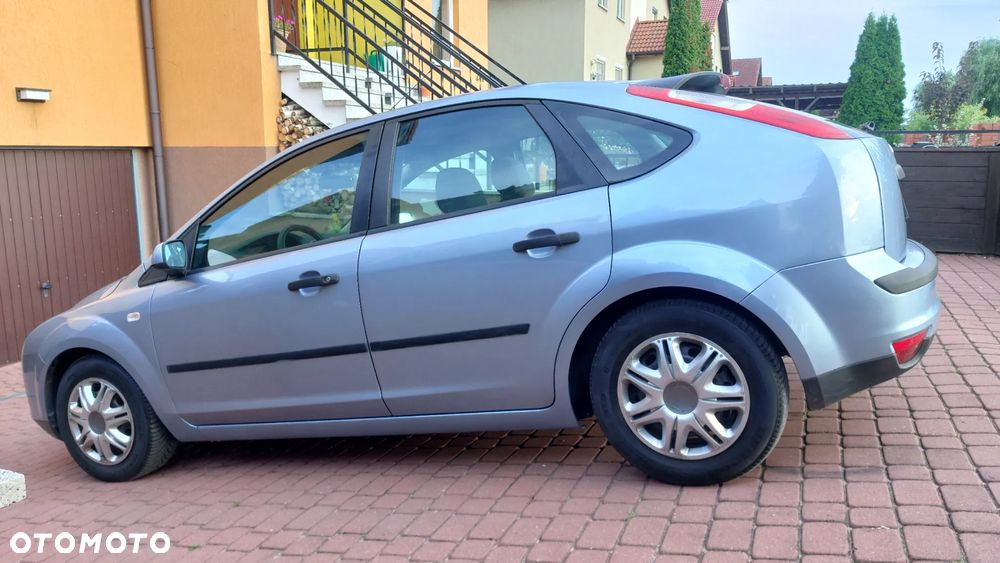 Ford Focus 1.6 Ambiente - 18