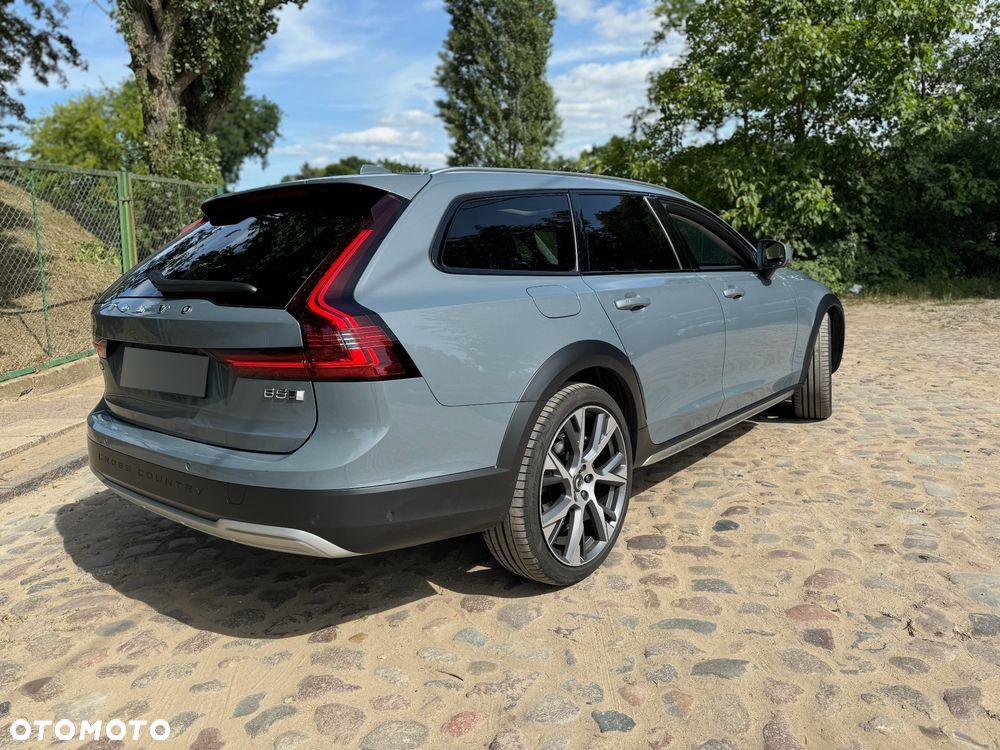 Volvo V90 Cross Country D5 AWD Pro - 5