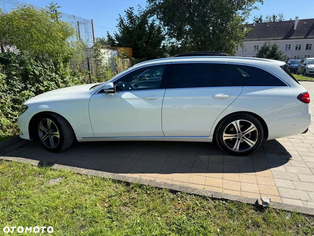 Mercedes-Benz Klasa E 220 d 4-Matic Business Edition 9G-TRONIC - 4