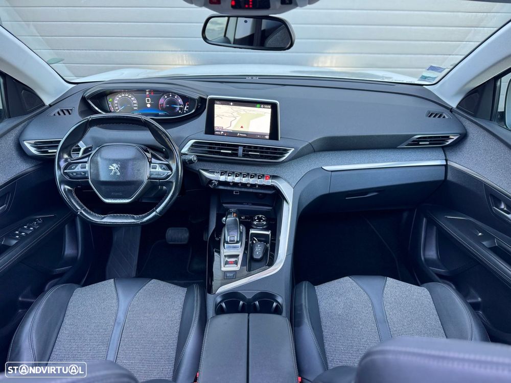 Peugeot 3008 1.2 PureTech Allure Grip Control EAT6 - 33