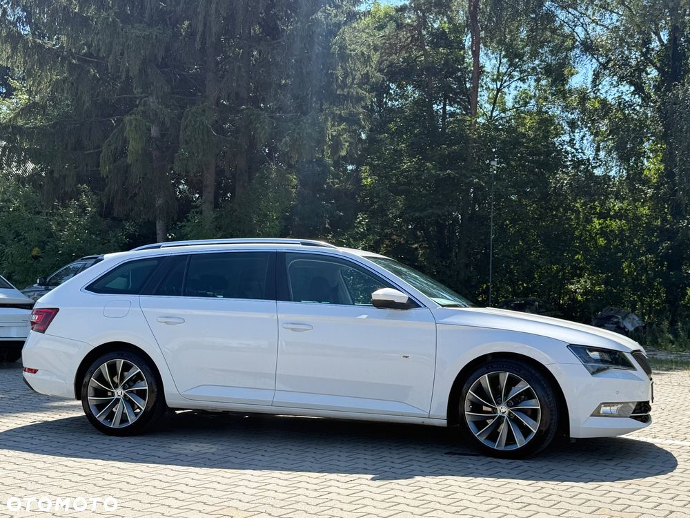 Skoda Superb 2.0 TDI DSG Premium Edition - 6