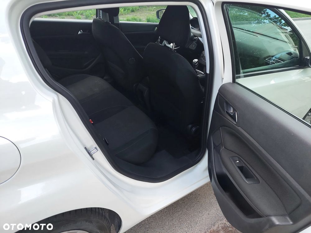 Peugeot 308 1.6 THP Allure - 16