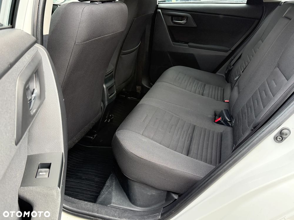 Toyota Auris Hybrid 135 Premium - 18