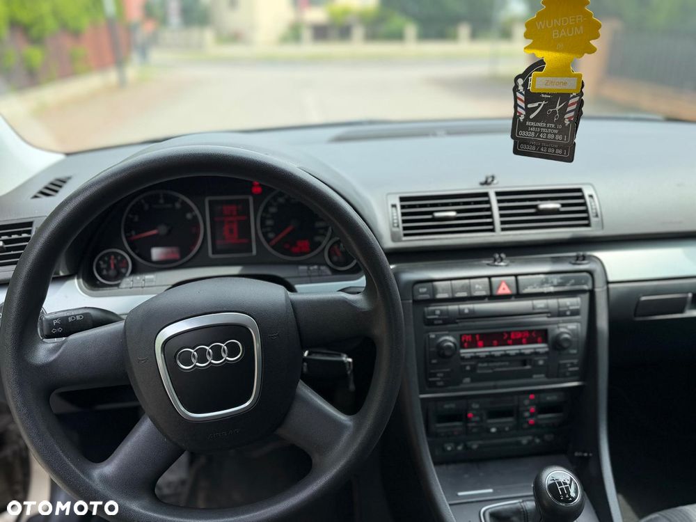 Audi A4 Limousine - 29