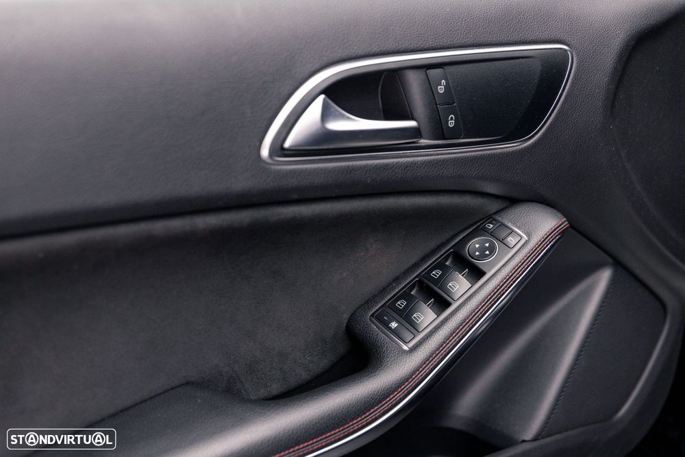 Mercedes-Benz A 220 CDI BE AMG Line Aut. - 39