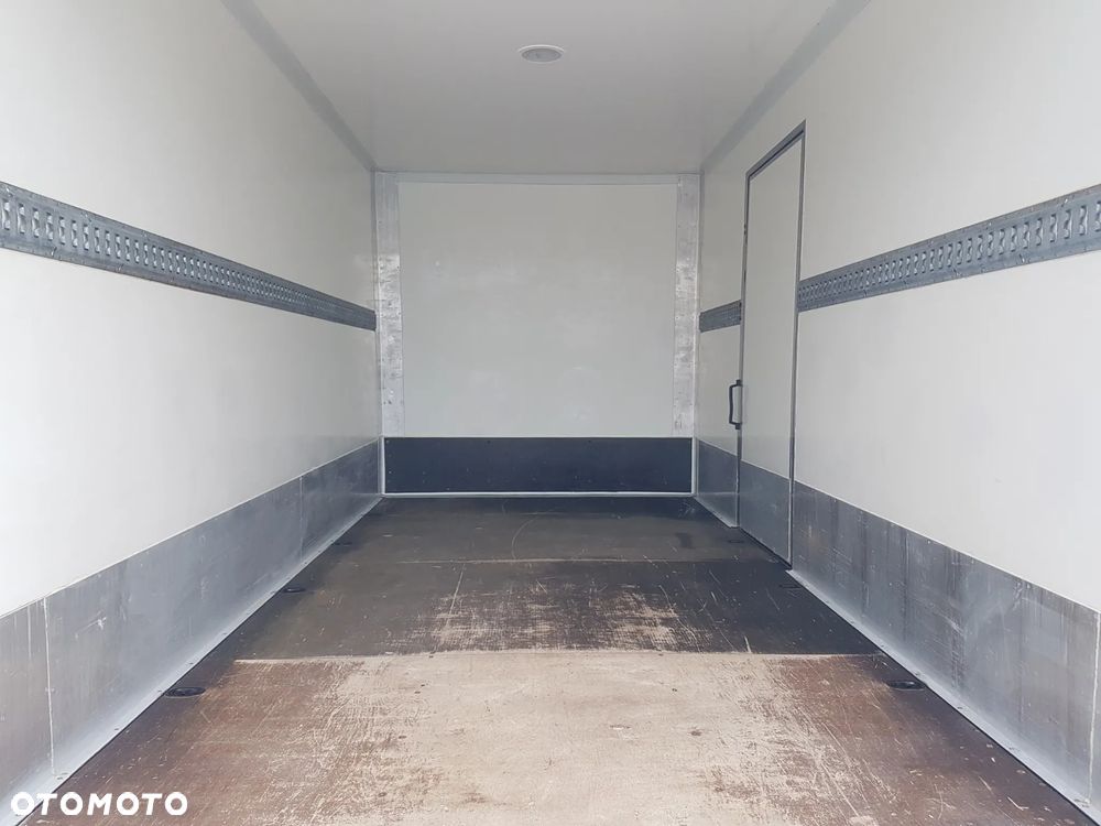 Iveco DAILY 70-180 WINDA 8EP KONTENER 4,39x2,20x2,20 IZOTERMA KLIMA 7TON BLIŹNIAKI - 18