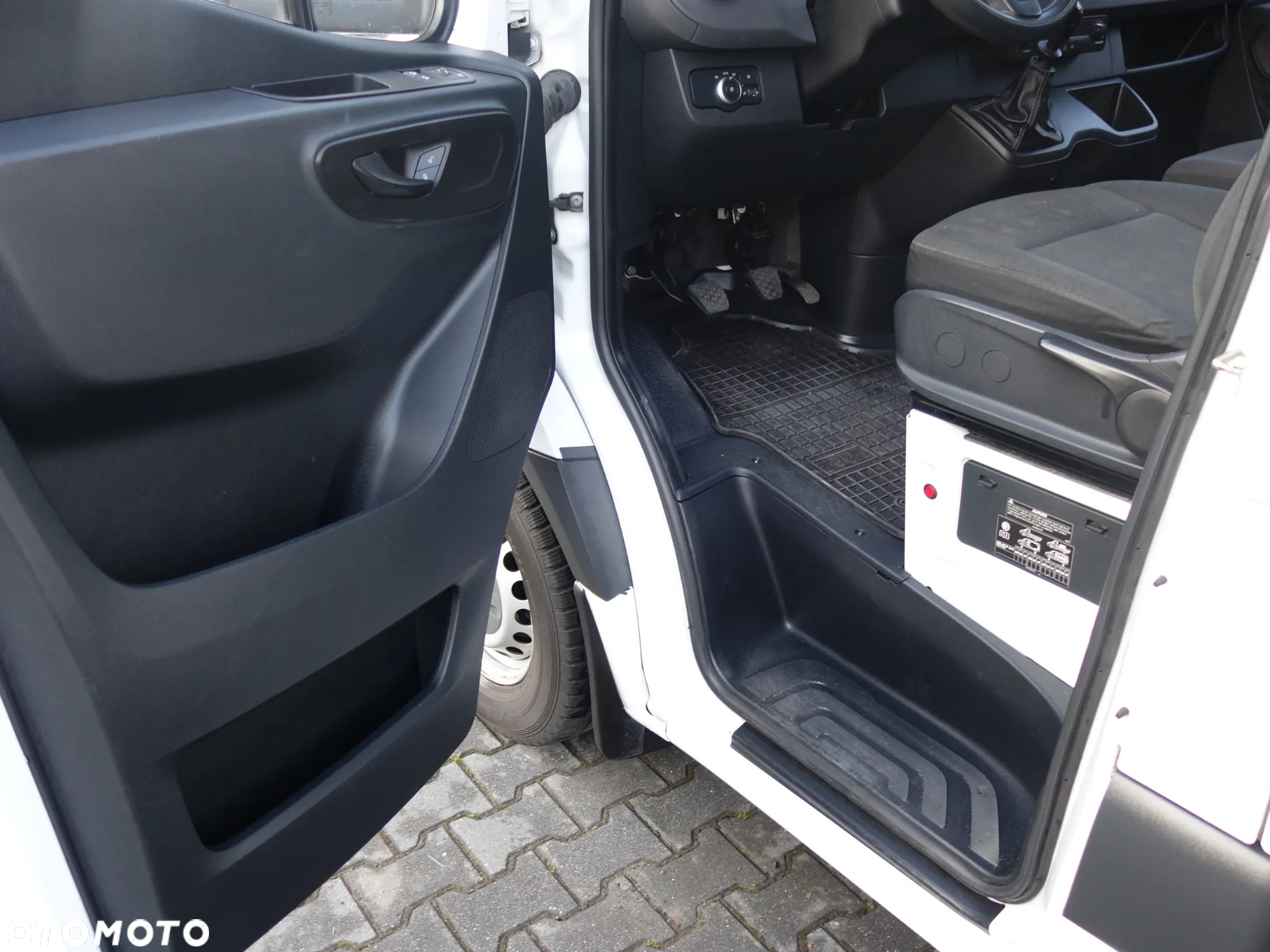 Mercedes-Benz sprinter - 10