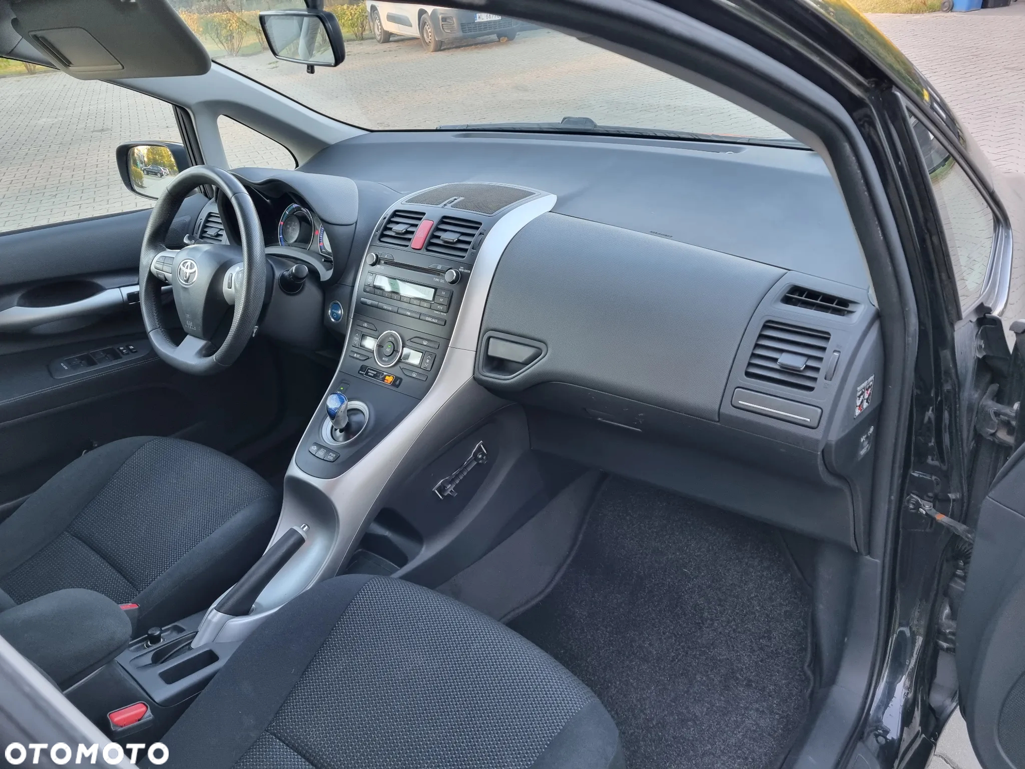 Toyota Auris 1.8 HSD Luna - 19
