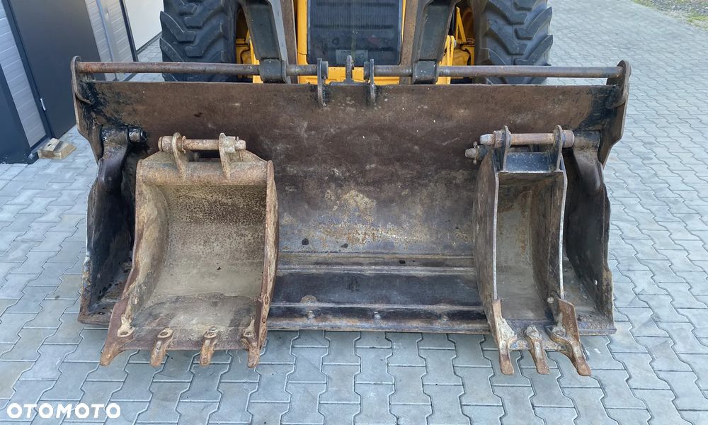 JCB 4CX Koparko ładowarka - 12