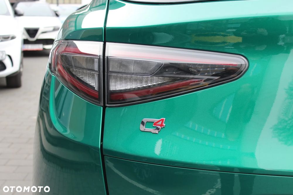 Alfa Romeo Stelvio 2.0 Turbo Veloce Q4 - 10