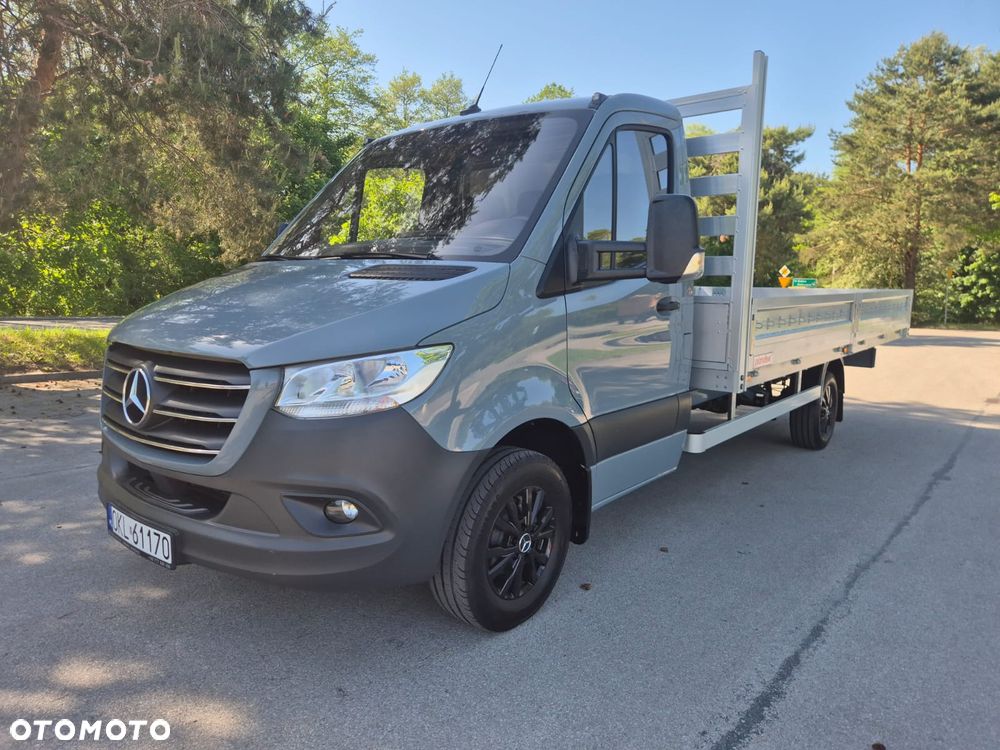 Mercedes-Benz Sprinter - 2