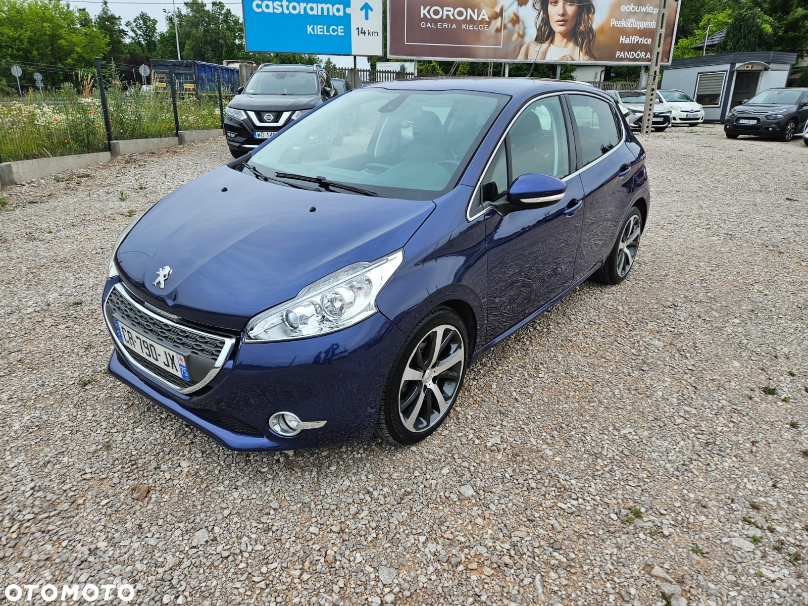 Peugeot 208 1.6 BlueHDi Allure S&S - 2