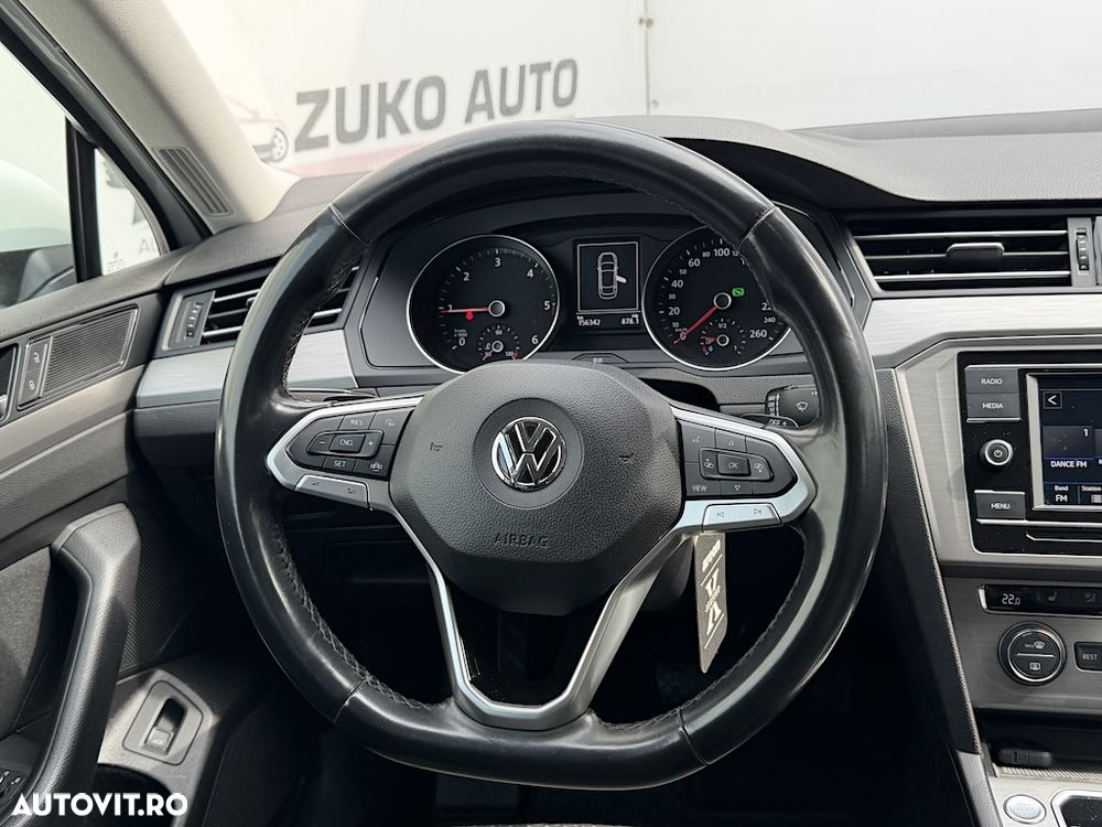 Volkswagen Passat 2.0 TDI DSG Comfortline - 12