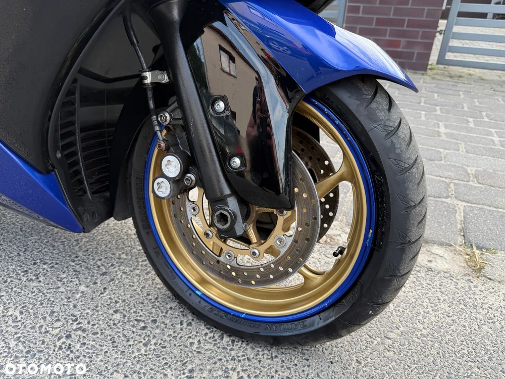 Yamaha Tmax - 17