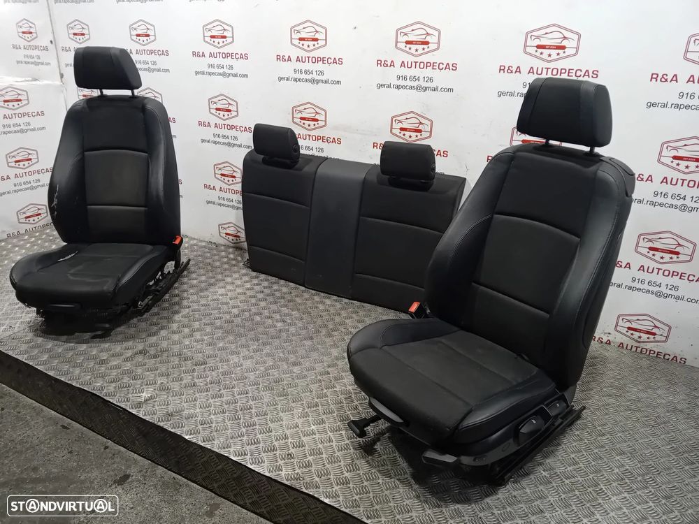 Conjunto de Bancos BMW Série 1 E82 Pack M Pele Original - 2
