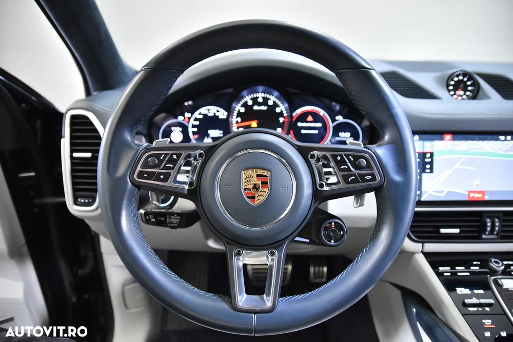 Porsche Cayenne Turbo - 17