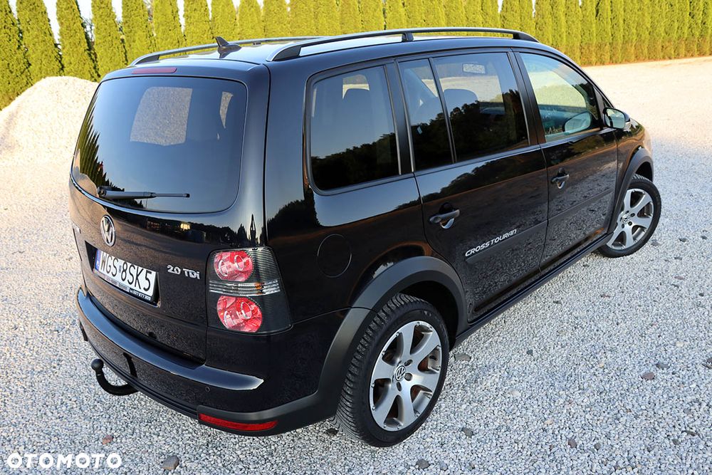 Volkswagen Touran 2.0 TDI DPF Cross - 10