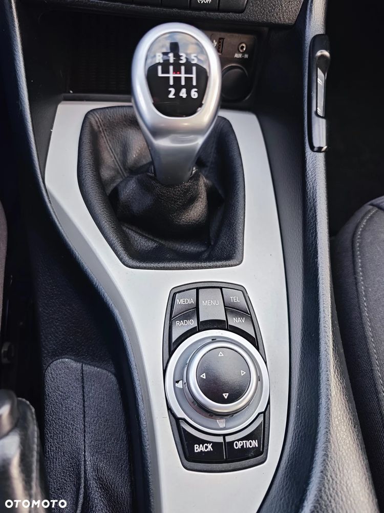 BMW X1 sDrive18d xLine - 16