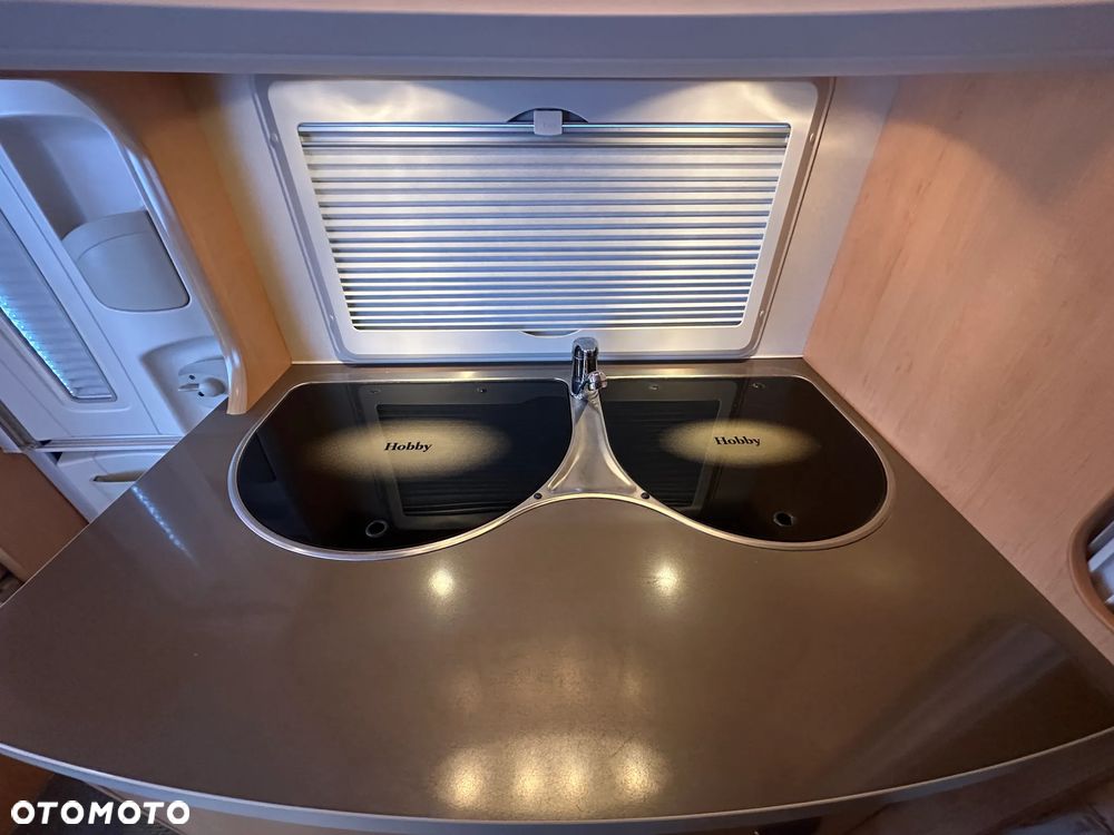 Hobby 460 UL z przedsionkiem Isabella i napędem. DMC 1400 KG !!! - 19