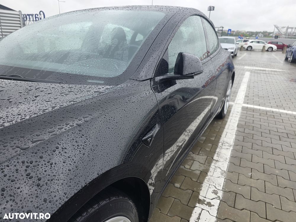 Tesla Model 3 - 10