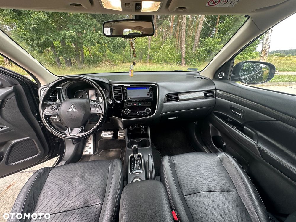 Mitsubishi Outlander 2.0 Instyle Navi 4WD CVT - 10