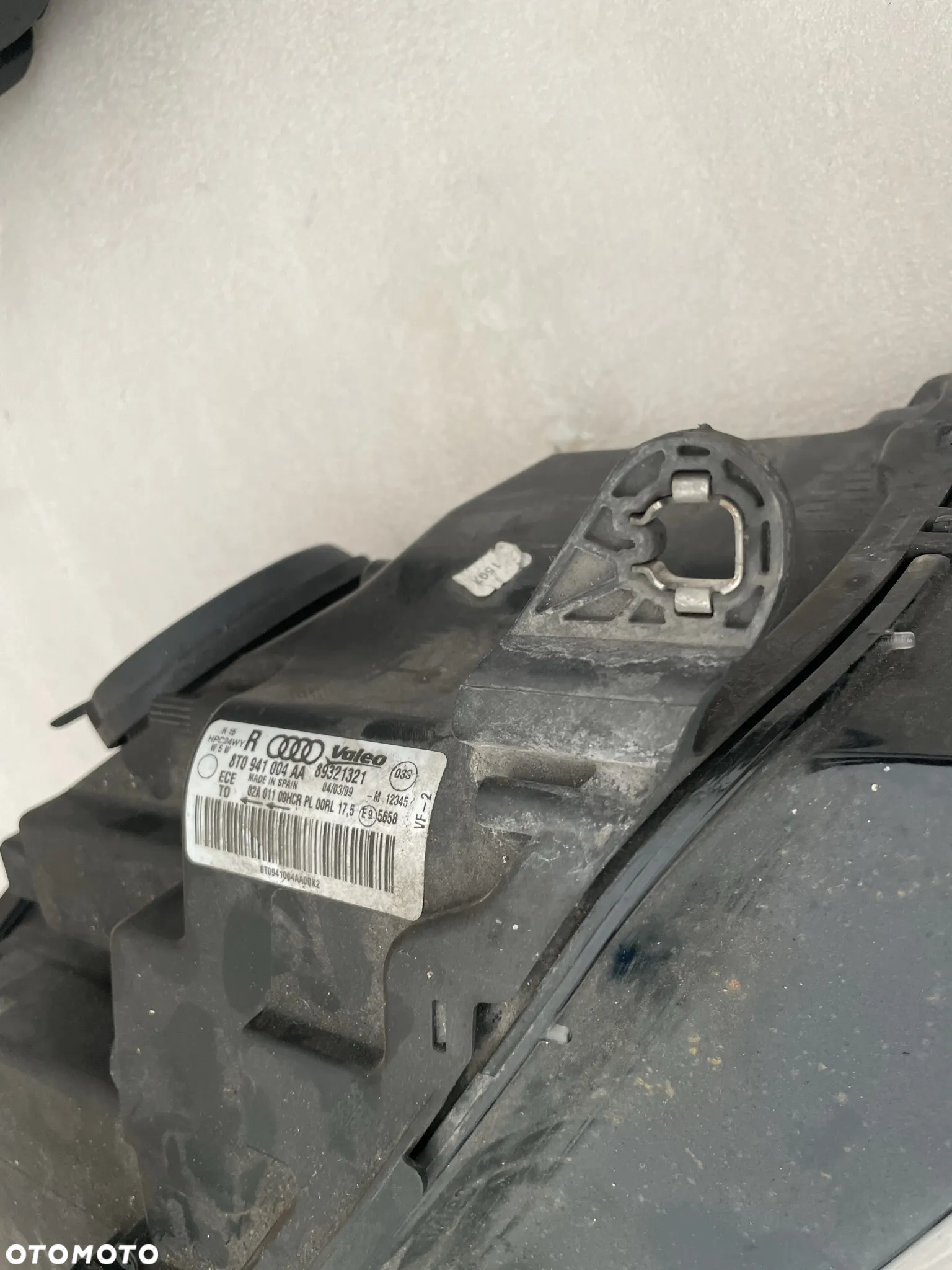 Audi A5 8T reflektor zwykły prawy lewy 8T0941004AA, 8T0941003 - 4