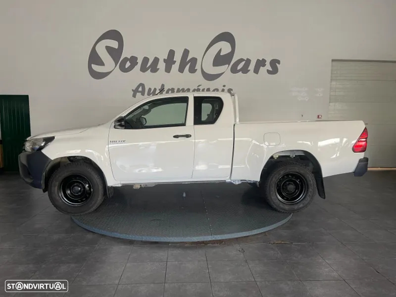 Toyota Hilux 2.4 D-4D 2WD CD - 7