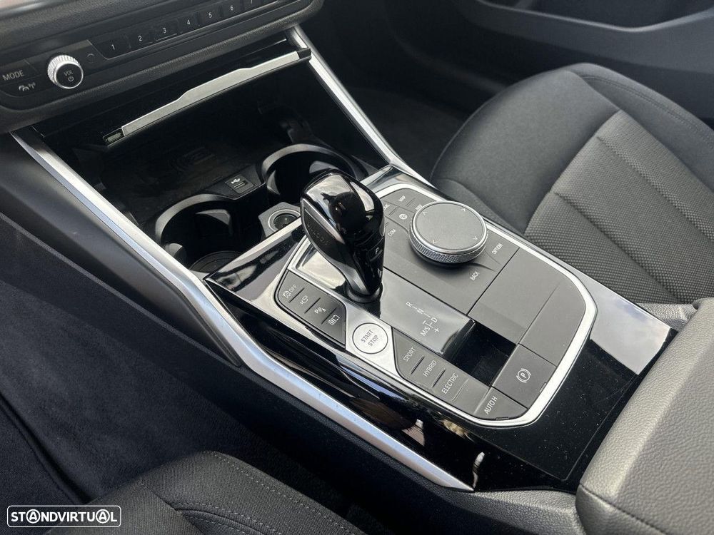 BMW 330 - 11