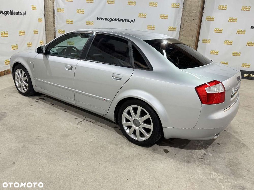 Audi A4 Limousine - 25