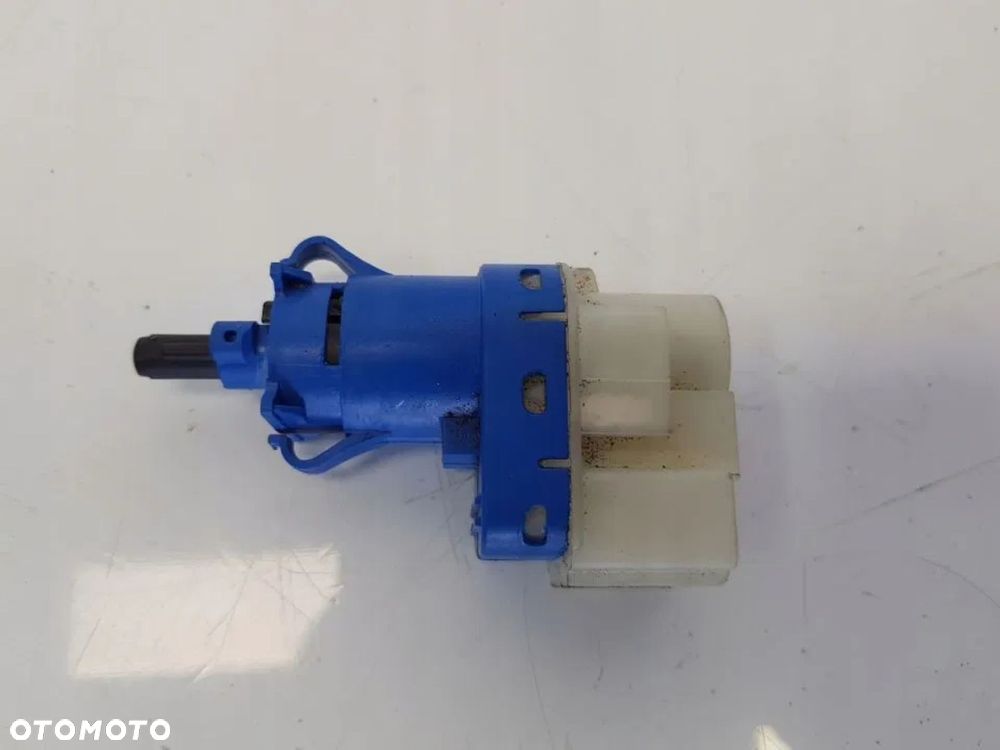 CZUJNIK ŚWIATŁA STOP PEDAŁU HAMULCA DUCATO BOXER - 1