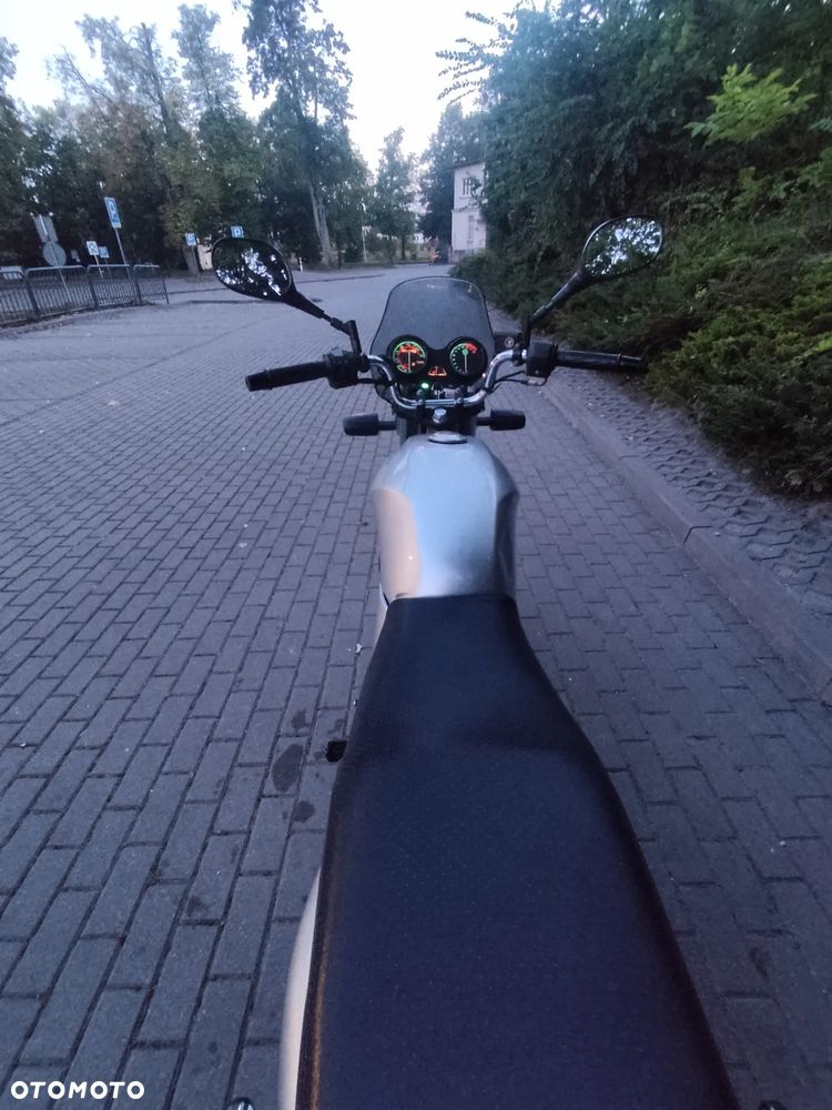 Yamaha YBR - 7
