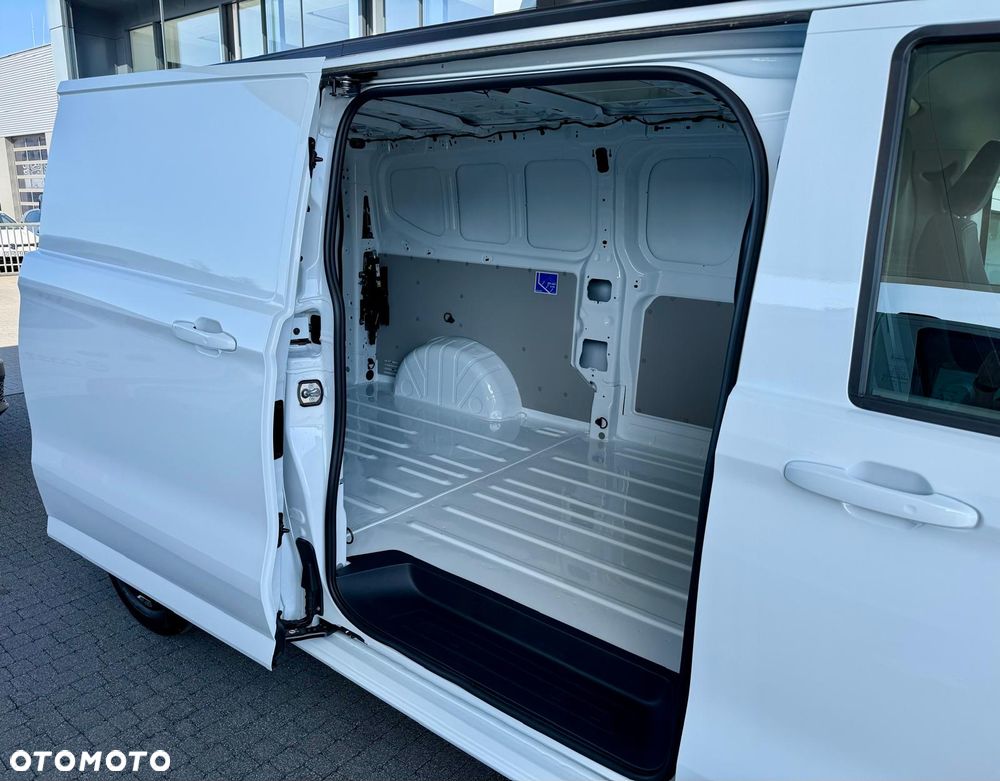 Volkswagen T7 Furgon - 10