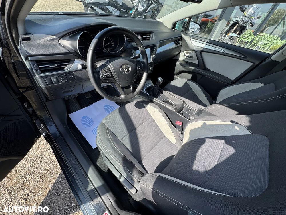 Toyota Avensis 2.0 D-4D Elegance - 13