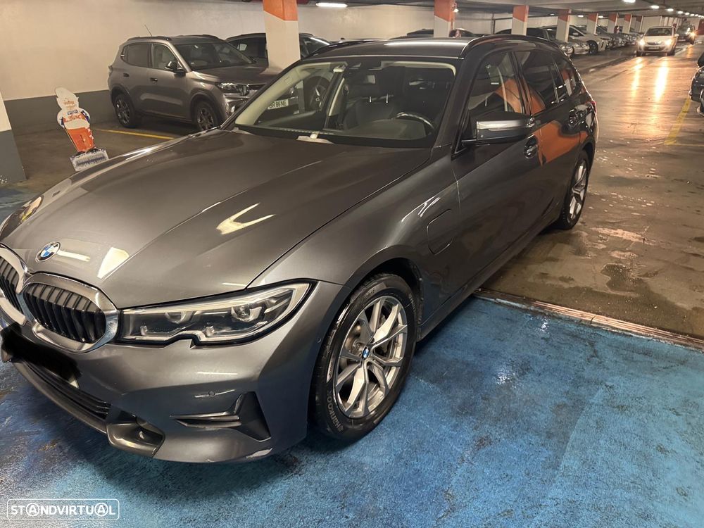 BMW 330 e Aut. Sport Line - 2