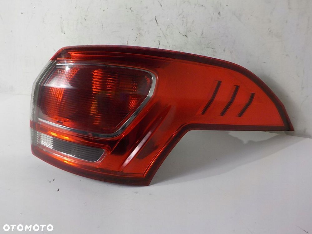 FORD B-MAX LAMPA PRAWA TYŁ TYLNA - 2