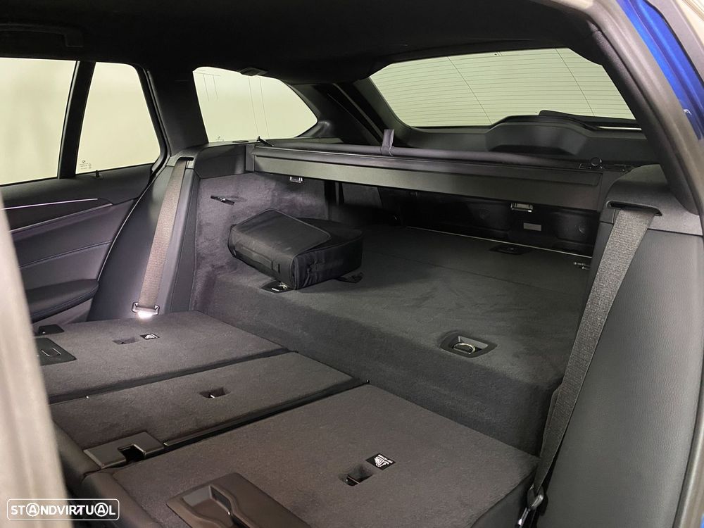 BMW 520 e Pack M - 24