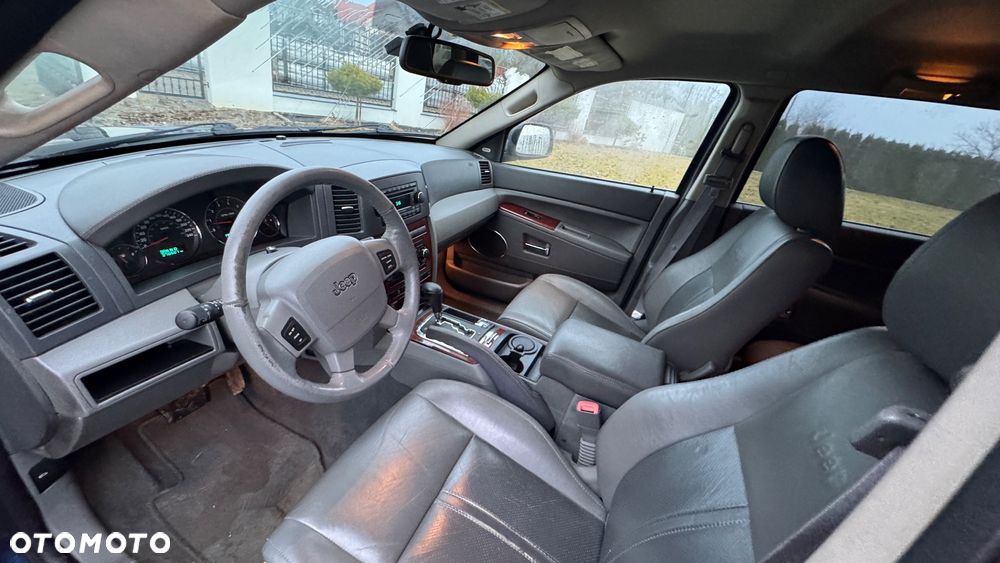 Jeep Grand Cherokee - 14