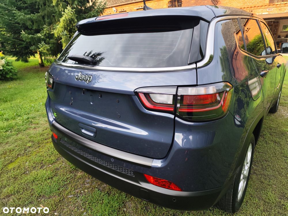 Jeep Compass - 4