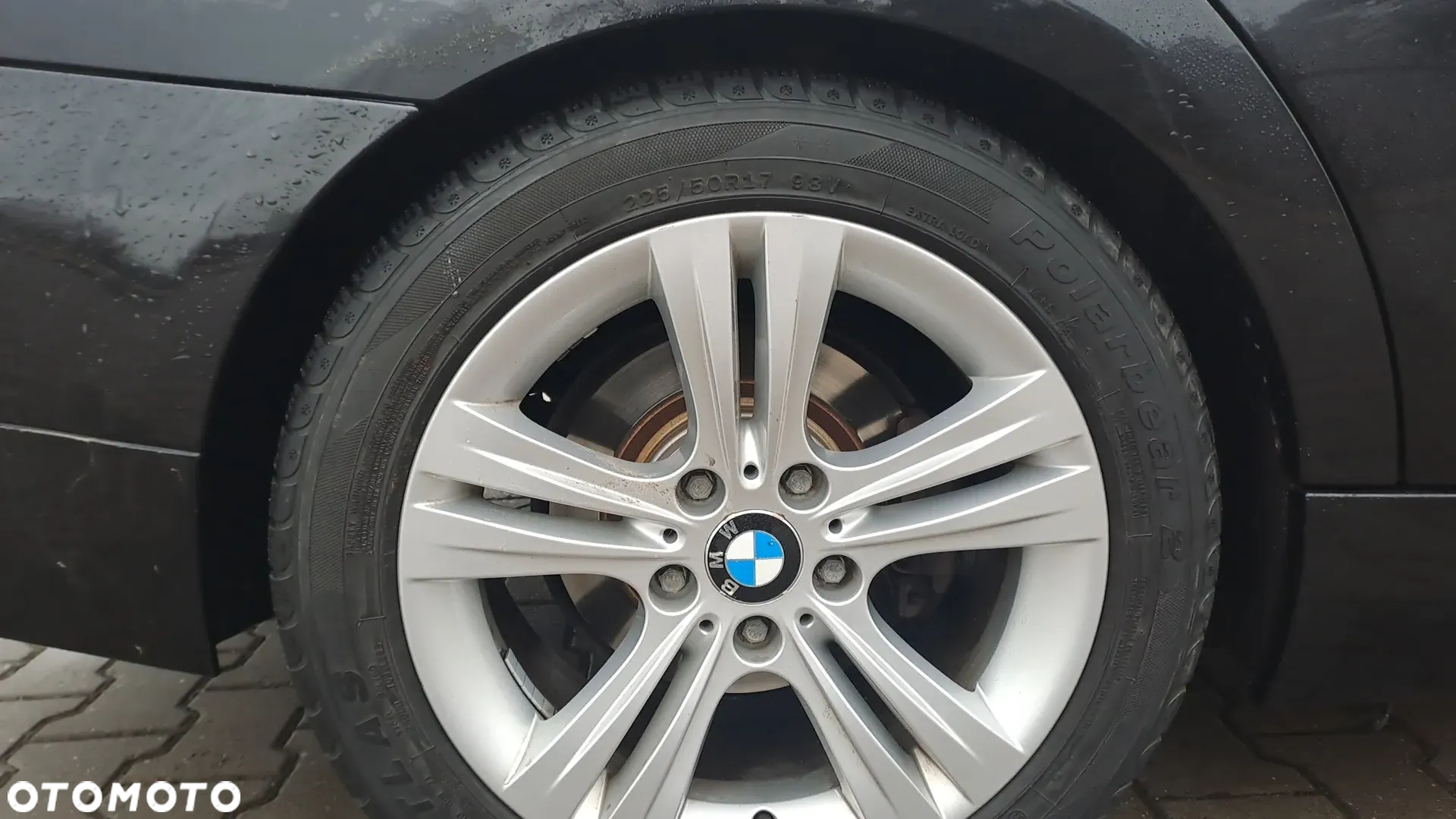 BMW Seria 3 318d Touring - 10