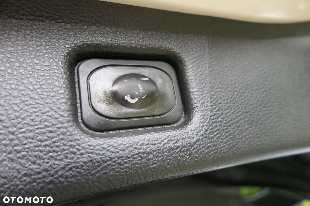 Ford S-Max - 36
