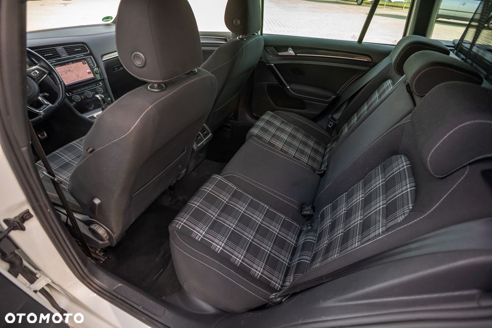 Volkswagen Golf GTD 2.0 TDI SCR DSG - 34