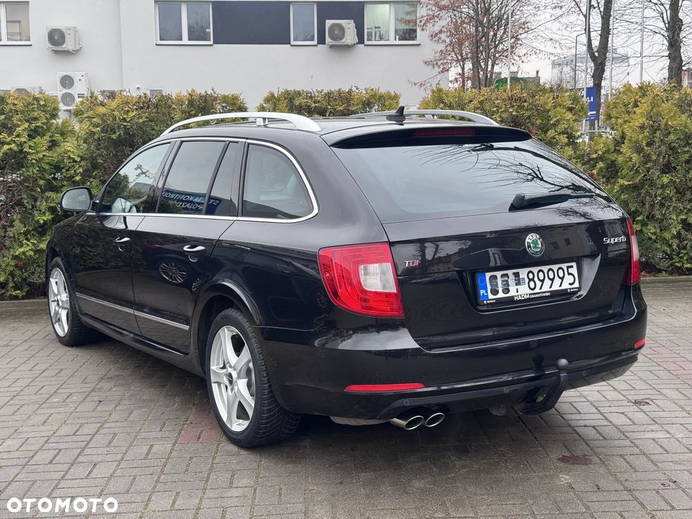 Skoda Superb 2.0 TDI DSG Exclusive - 3